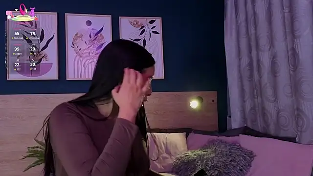 SarahMiler  online show from 02.11.26