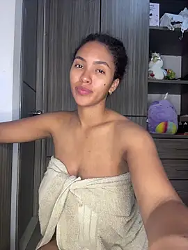 Mia sweet80 online show from 10.30.25