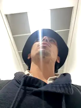 Snapshot of Jacobs0 chatting on 10.27.25 Jacobs0 online show from 10.27.25