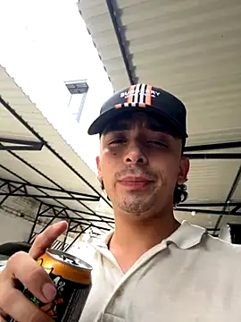 Snapshot of Jacobs0 chatting on 10.31.25 Jacobs0 online show from 10.31.25