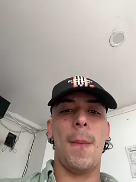 Snapshot of Jacobs0 chatting on 11.16.25 Jacobs0 online show from 11.16.25