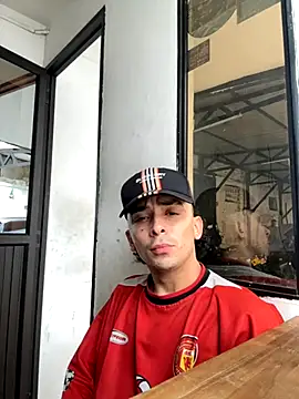 Snapshot of Jacobs0 chatting on 11.19.25 Jacobs0 online show from 11.19.25