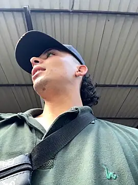 Snapshot of Jacobs0 chatting on 11.21.25 Jacobs0 online show from 11.21.25