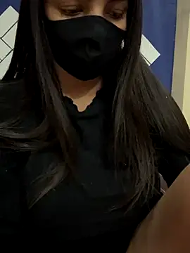 Snapshot of Cute-Sakhi chatting on 11.28.25 Cute-Sakhi online show from 11.28.25