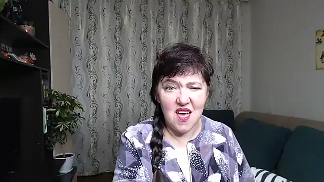 Snapshot of Illusionq chatting on 09.26.25 Illusionq online show from 09.26.25