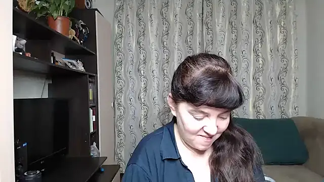 Snapshot of Illusionq chatting on 11.25.25 Illusionq online show from 11.25.25