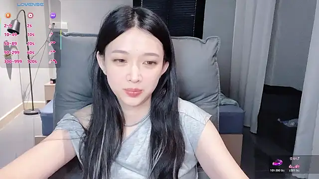 NiNi-baby520 online show from 10.20.25