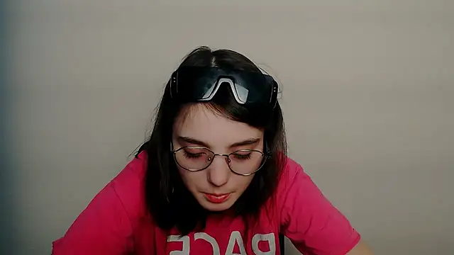 Snapshot of Sun_Shine__ chatting on 03.12.26 Sun Shine online show from 03.12.26