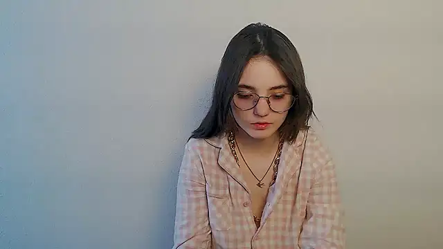 Snapshot of Sun_Shine__ chatting on 03.25.26 Sun Shine online show from 03.25.26