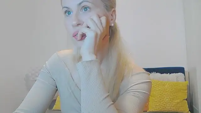 Snapshot of Lika_Soul chatting on 10.06.25 Lika Soul online show from 10.06.25