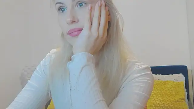 Snapshot of Lika_Soul chatting on 10.12.25 Lika Soul online show from 10.12.25