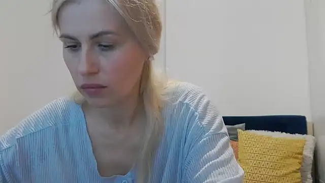 Snapshot of Lika_Soul chatting on 11.21.25 Lika Soul online show from 11.21.25