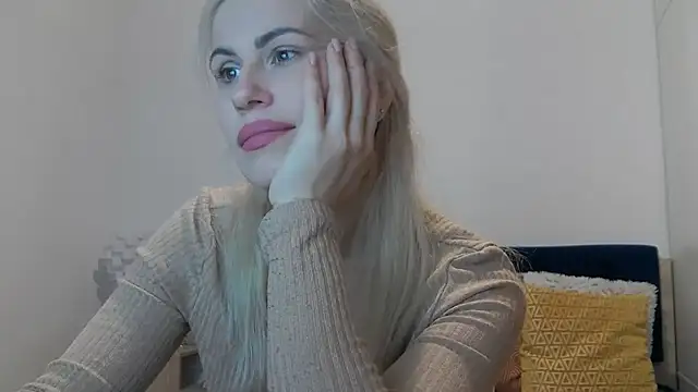 Snapshot of Lika_Soul chatting on 11.23.25 Lika Soul online show from 11.23.25