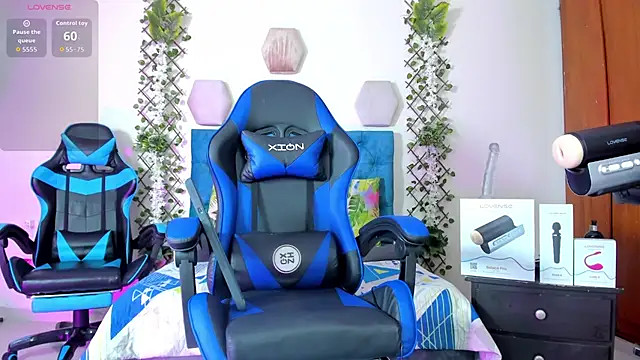 Snapshot of _taylor_black chatting on 09.30.25  taylor black online show from 09.30.25