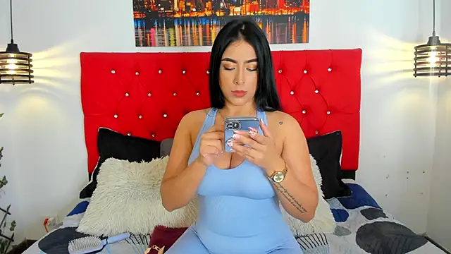 Snapshot of Sofy_muller_ chatting on 11.25.25 Sofy muller online show from 11.25.25