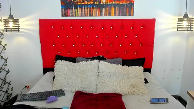 Snapshot of Sofy_muller_ chatting on 12.14.25 Sofy muller online show from 12.14.25