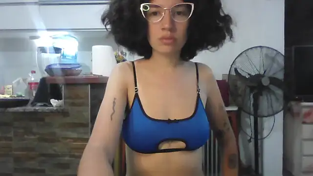 loliporomero online show from 10.10.25