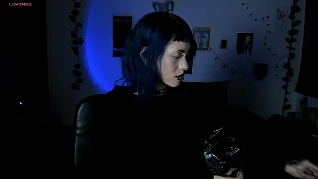 Snapshot of kattusauruss chatting on 12.02.25 kattusauruss online show from 12.02.25