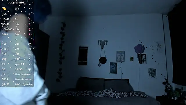 Snapshot of kattusauruss chatting on 12.17.25 kattusauruss online show from 12.17.25