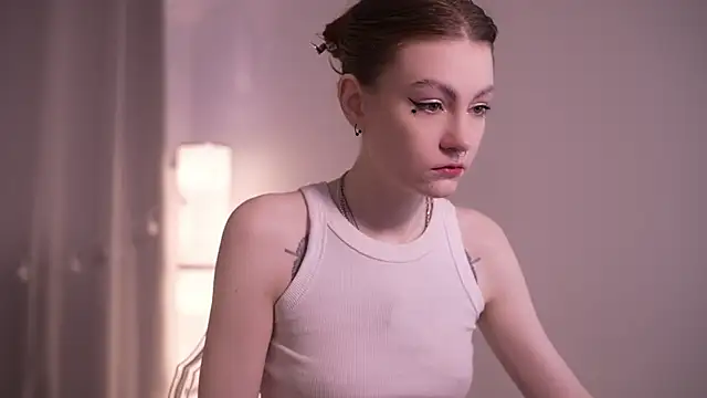 Snapshot of _arigins_ chatting on 11.25.25 arigins online show from 11.25.25