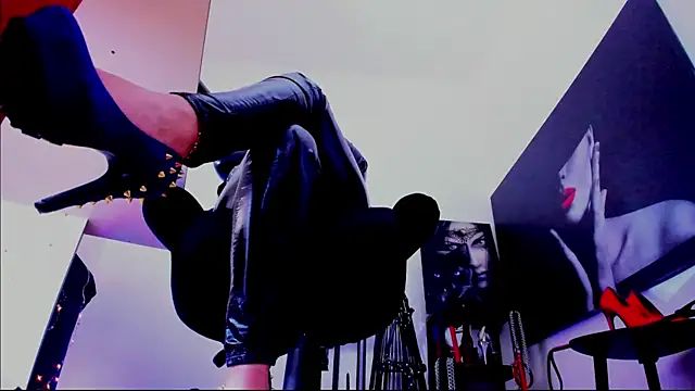 demisweet online show from 01.14.26