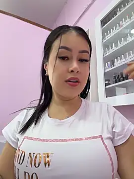 CrisMarulanda online show from 05.13.26