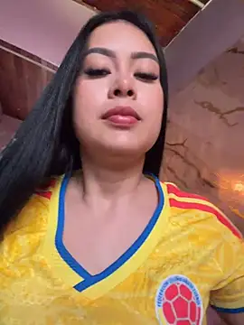 CrisMarulanda online show from 06.17.26