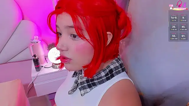 Snapshot of hinata_dolly chatting on 10.29.25 hinata dolly online show from 10.29.25