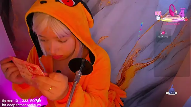 Snapshot of hinata_dolly chatting on 12.04.25 hinata dolly online show from 12.04.25