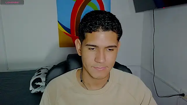 Snapshot of juanacock_1 chatting on 01.12.26 juanacock 1 online show from 01.12.26