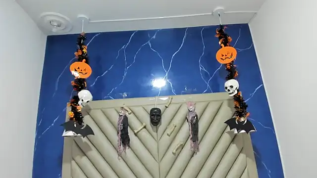 Snapshot of Ibbie_drastic chatting on 10.24.25 Ibbie drastic online show from 10.24.25