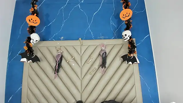 Snapshot of Ibbie_drastic chatting on 10.28.25 Ibbie drastic online show from 10.28.25