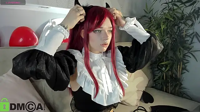 Molly Platt online show from 02.12.26