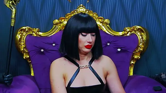 LaraMaeve online show from 11.28.25