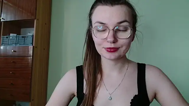 Snapshot of LooveELLYx chatting on 01.22.25 LooveELLYx online show from 01.22.25