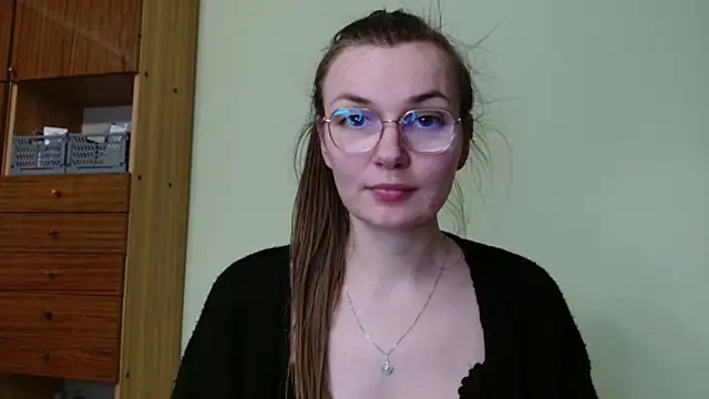 Snapshot of LooveELLYx chatting on 01.22.25 LooveELLYx online show from 01.22.25