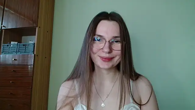 Snapshot of LooveELLYx chatting on 01.24.25 LooveELLYx online show from 01.24.25