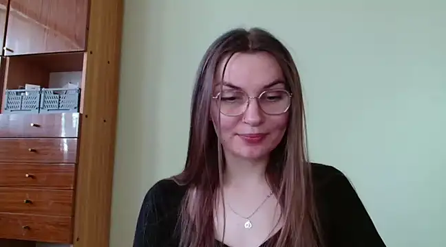 Snapshot of LooveELLYx chatting on 01.31.25 LooveELLYx online show from 01.31.25