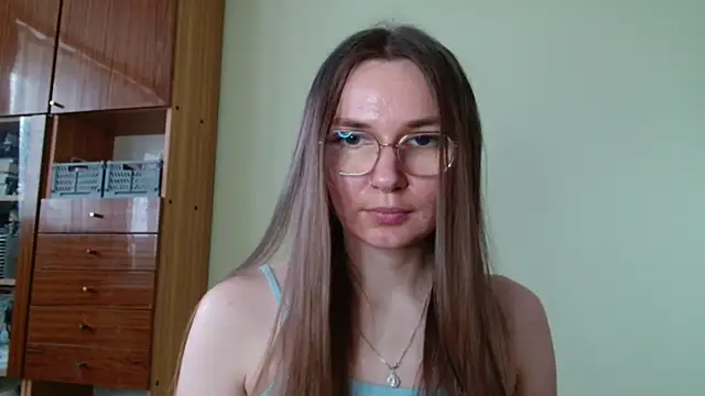 Snapshot of LooveELLYx chatting on 02.25.25 LooveELLYx online show from 02.25.25