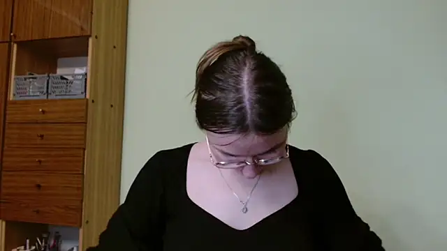 Snapshot of LooveELLYx chatting on 02.26.25 LooveELLYx online show from 02.26.25