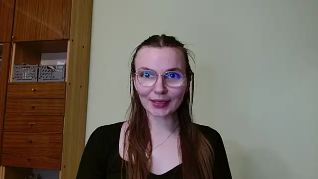 Snapshot of LooveELLYx chatting on 02.27.25 LooveELLYx online show from 02.27.25