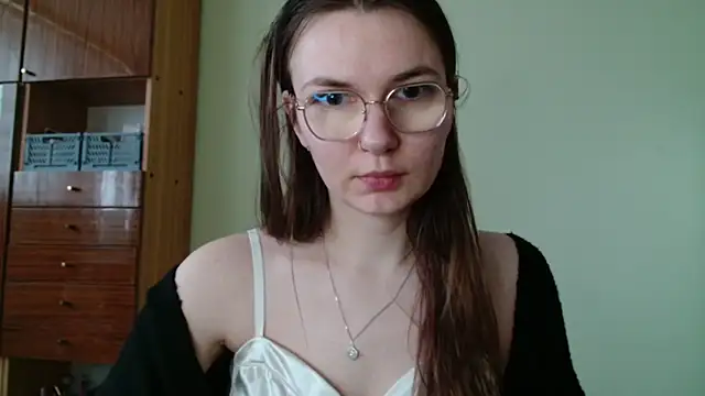 Snapshot of LooveELLYx chatting on 02.28.25 LooveELLYx online show from 02.28.25