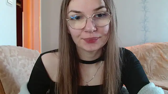 Snapshot of LooveELLYx chatting on 03.21.25 LooveELLYx online show from 03.21.25