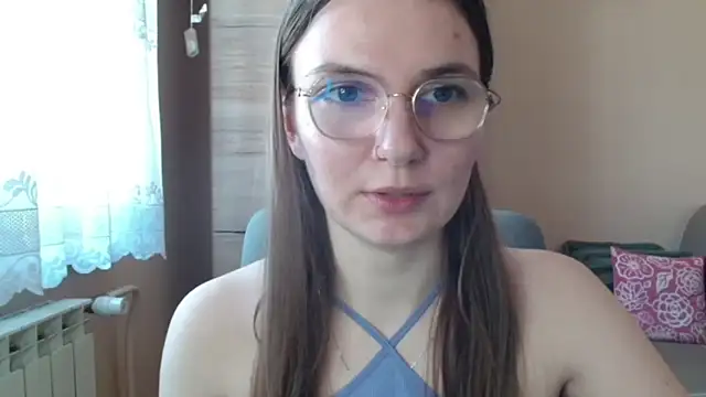 Snapshot of LooveELLYx chatting on 03.22.25 LooveELLYx online show from 03.22.25