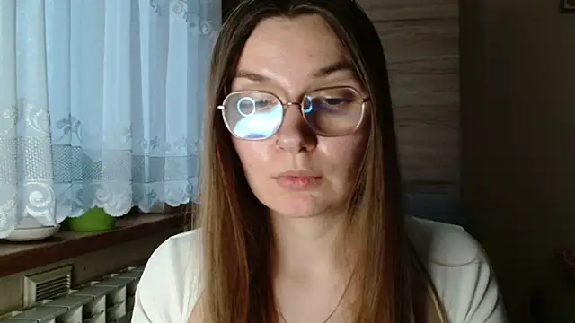 Snapshot of LooveELLYx chatting on 12.03.25 LooveELLYx online show from 12.03.25