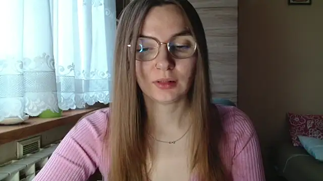 Snapshot of LooveELLYx chatting on 12.15.25 LooveELLYx online show from 12.15.25