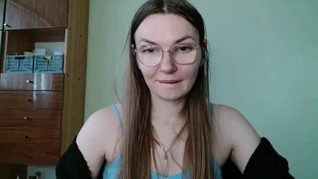 Snapshot of LooveELLYx chatting on 01.13.26 LooveELLYx online show from 01.13.26