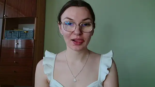 Snapshot of LooveELLYx chatting on 02.09.26 LooveELLYx online show from 02.09.26