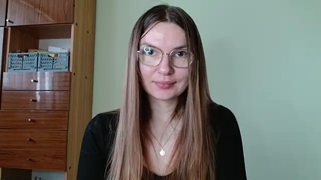 Snapshot of LooveELLYx chatting on 02.24.26 LooveELLYx online show from 02.24.26