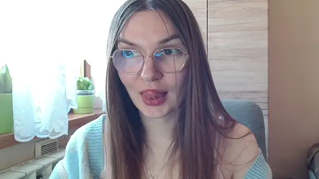 LooveELLYx online show from 04.11.26